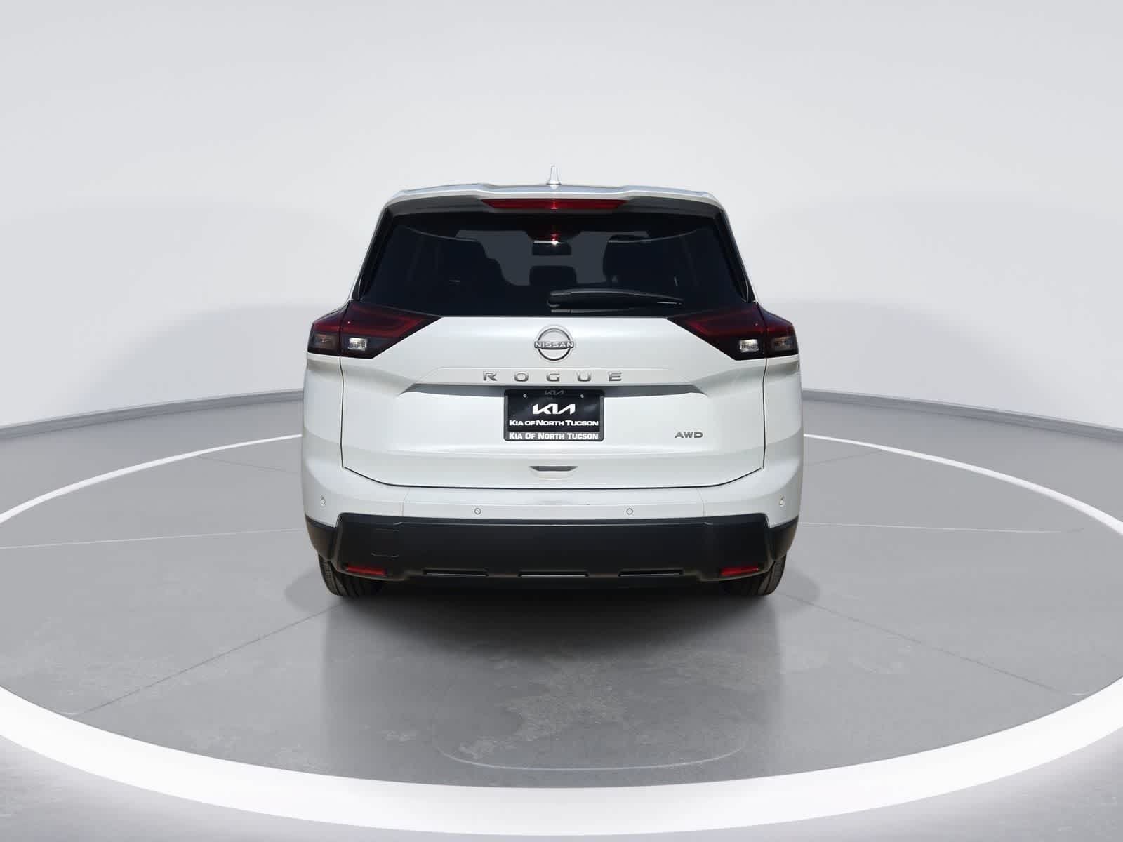 Used 2025 Nissan Rogue SV AWD/4WD image 7