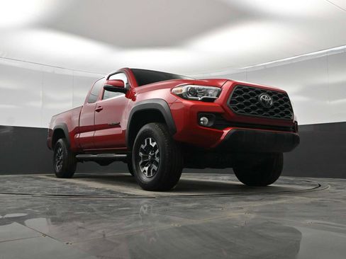 Used 2020 Toyota Tacoma TRD Off-Road image 33