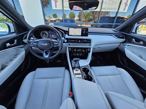 Used 2025 Genesis G70 2.5T image 20