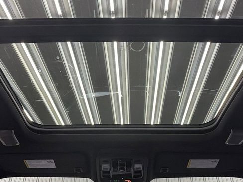 Used 2026 Cadillac Escalade Platinum Sport w/ LPO, ONYX Package image 31