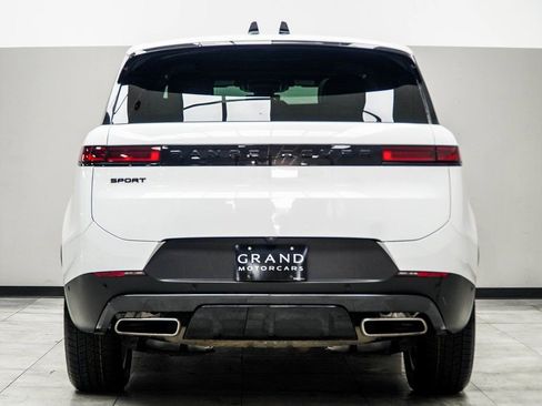 Used 2025 Land Rover Range Rover Sport SE AWD/4WD image 13