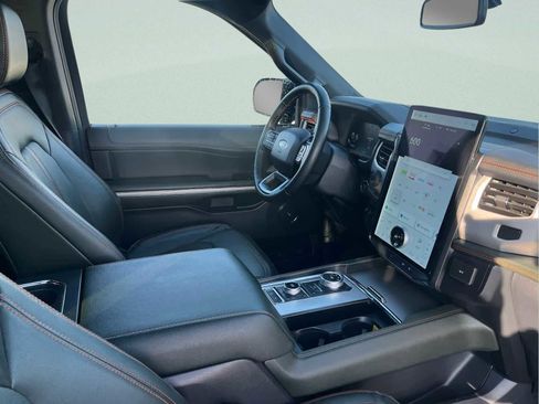 Used 2022 Ford Expedition Timberline image 18