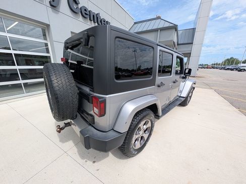 Used 2018 Jeep Wrangler Unlimited Sahara w/ Connectivity Group image 3