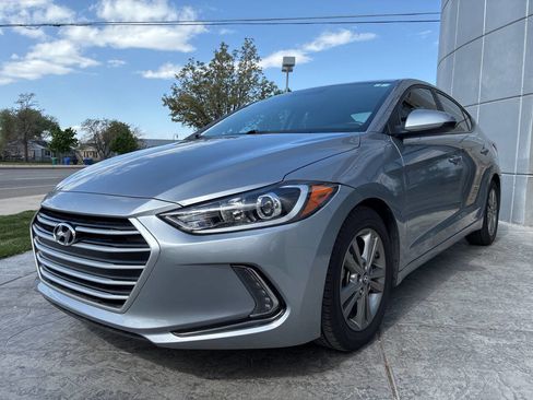 Used 2017 Hyundai Elantra SE w/ SE A/T Tech Package 03 image 3