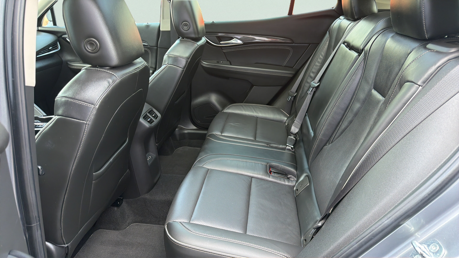 Used 2021 Buick Envision Essence AWD/4WD image 24