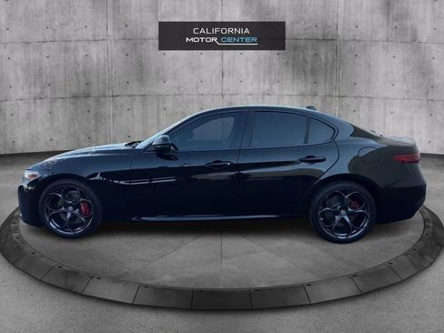 Used 2019 Alfa Romeo Giulia Ti Sport w/ Quick Order Package 22U Sport RWD image 8