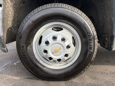 Used 2025 Chevrolet Silverado 3500 W/T w/ WT Convenience Package image 15