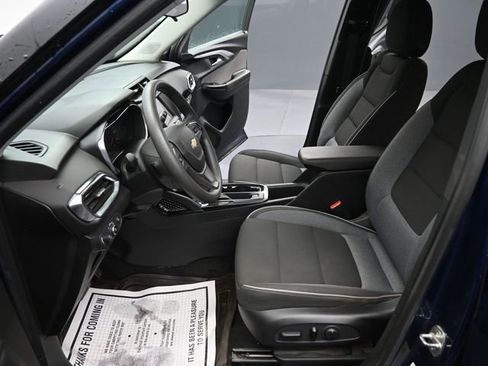 Used 2022 Chevrolet TrailBlazer LT w/ Driver Confidence Package image 12
