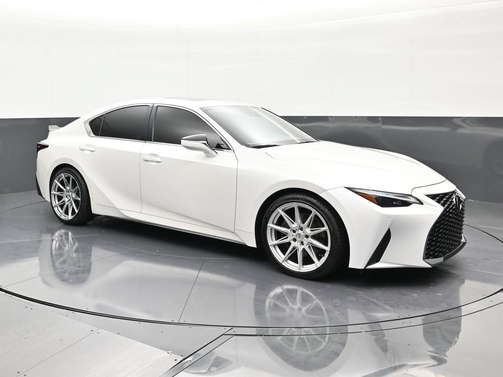 Used 2023 Lexus IS 300 w/ Comfort Package RWD image 7