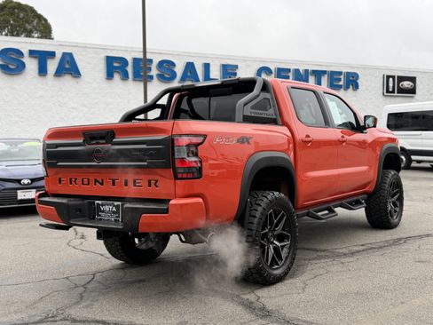 Used 2025 Nissan Frontier PRO-4X w/ Pro Convenience Package image 7