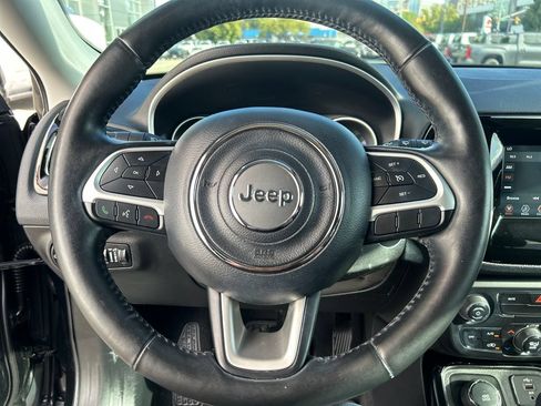 Used 2019 Jeep Compass Latitude AWD/4WD image 17