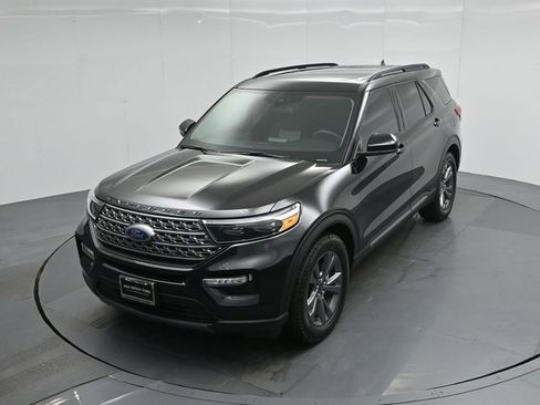 Certified 2023 Ford Explorer XLT w/ Equipment Group 202A image 43
