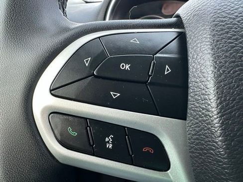 Used 2022 Jeep Cherokee Latitude image 28