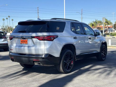 Used 2022 Chevrolet Traverse Premier w/ Redline Edition image 5