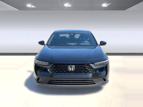 Used 2025 Honda Accord Sport image 6