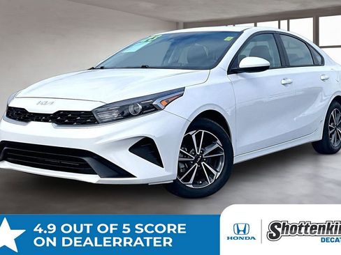 Used 2023 Kia Forte LXS image 1