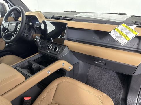 New 2026 Land Rover Defender 110 S image 34