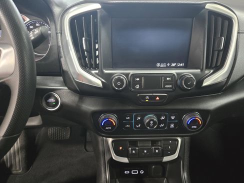 Certified 2022 GMC Terrain SLE w/ Driver Convenience Package image 14