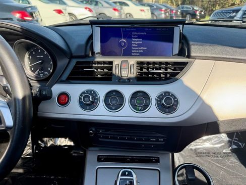 Used 2015 BMW Z4 sDrive28i RWD image 14