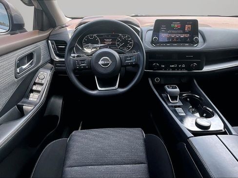 Used 2023 Nissan Rogue SV AWD/4WD image 4