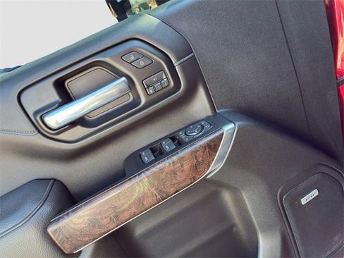 Used 2020 GMC Sierra 2500 Denali w/ Denali Ultimate Package image 12