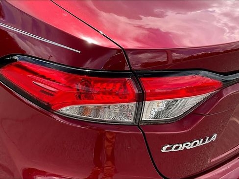 Used 2023 Toyota Corolla LE FWD image 28