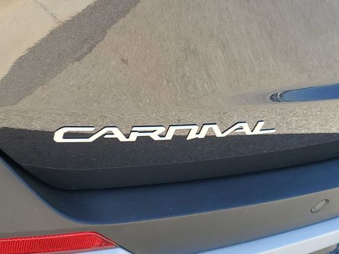 New 2026 Kia Carnival image 28