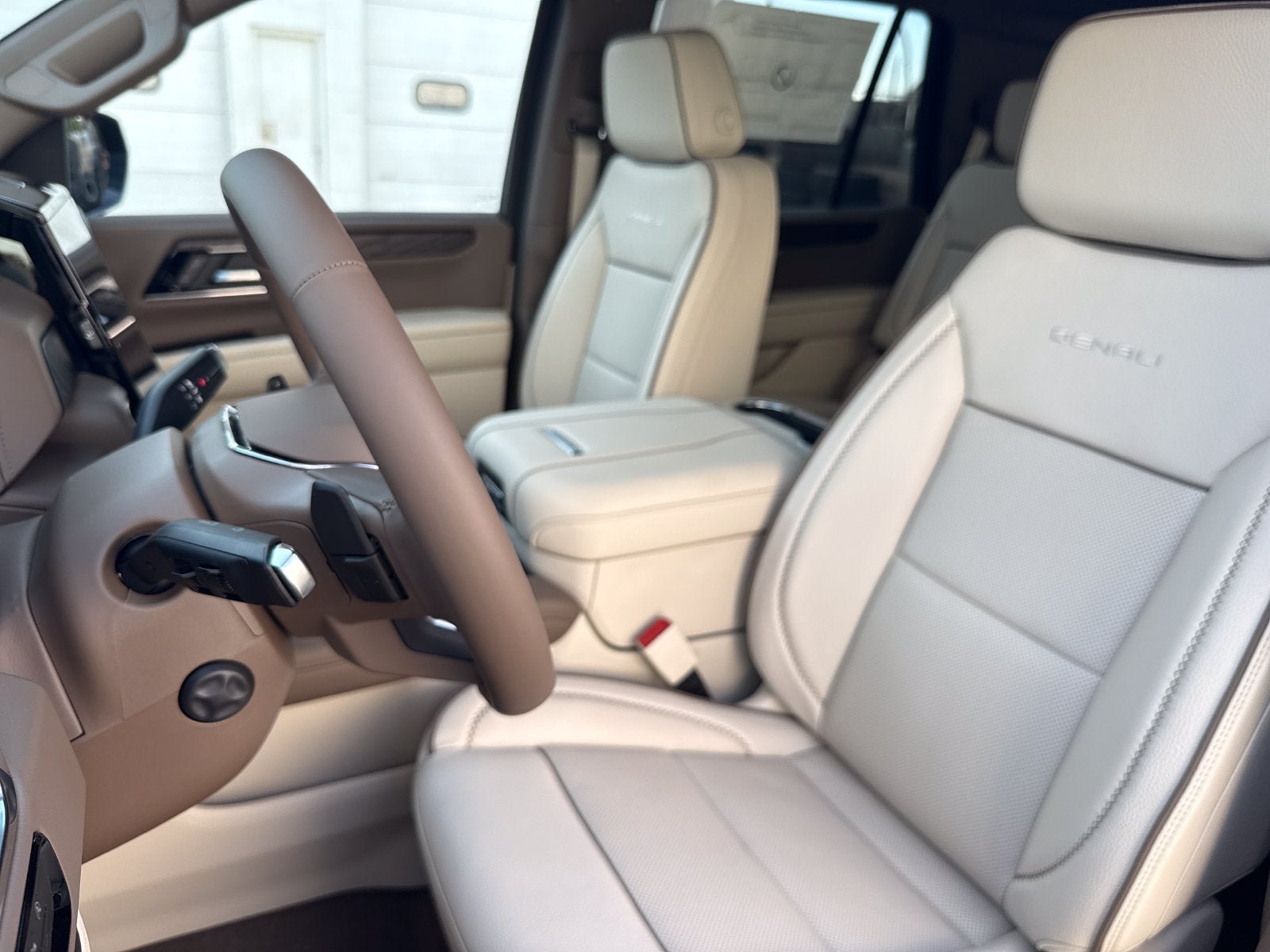 New 2026 GMC Yukon Denali AWD/4WD image 17