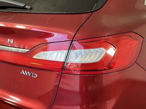 Used 2016 Lincoln MKX Reserve w/ Technology Package AWD/4WD image 26