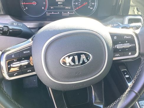 Used 2021 Kia Sorento EX image 12