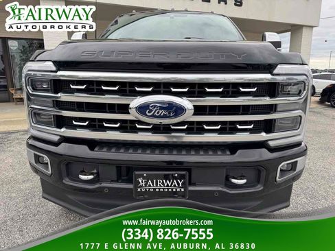 Used 2024 Ford F250 4x4 Crew Cab Super Duty image 3