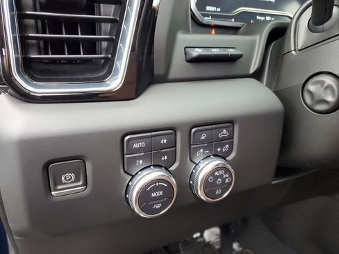 Used 2023 GMC Sierra 1500 Denali Ultimate image 10