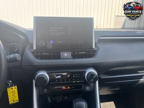 Used 2025 Toyota RAV4 LE FWD image 17