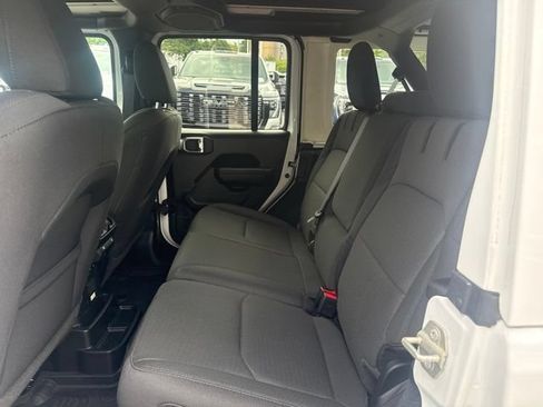 Used 2023 Jeep Wrangler Unlimited w/ Sun & Screen Package AWD/4WD image 22