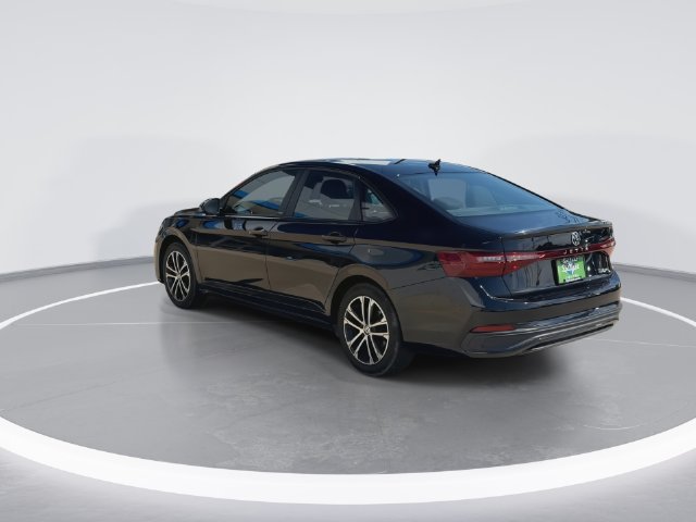 Used 2025 Volkswagen Jetta Sport FWD image 11
