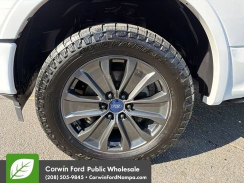 Used 2018 Ford F150 Lariat w/ Equipment Group 502A Luxury AWD/4WD image 9