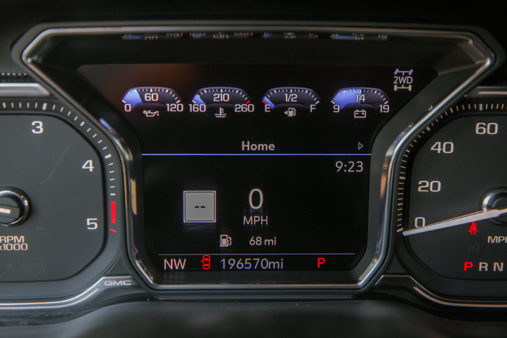 Used 2023 GMC Sierra 2500 Denali w/ Denali Black Diamond Edition AWD/4WD image 18