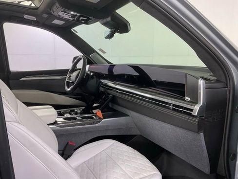 Used 2025 Cadillac Escalade V w/ LPO, Floor Liner Package image 27