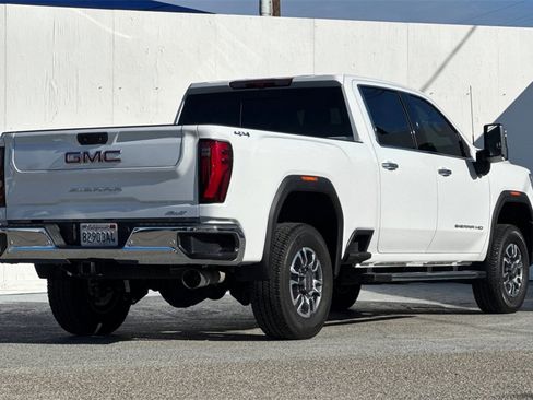 Used 2024 GMC Sierra 2500 SLT w/ SLT Premium Package image 4