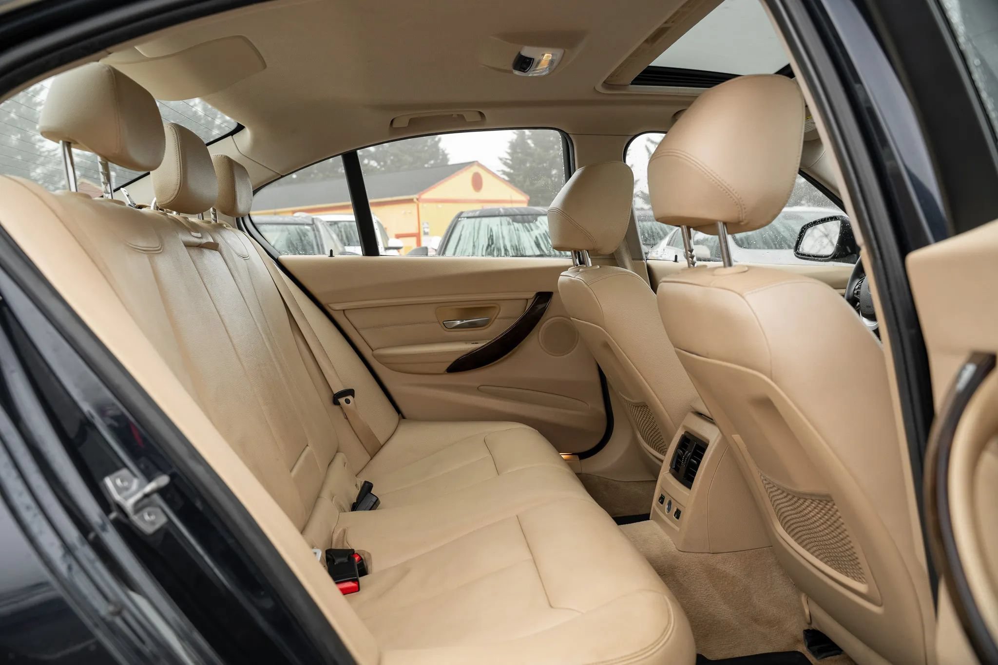 Used 2015 BMW 328i xDrive Sedan AWD/4WD image 11