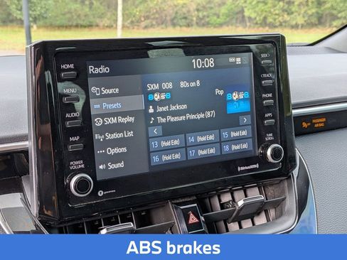 Used 2022 Toyota Corolla SE image 9