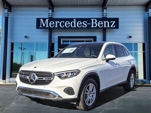 New 2025 Mercedes-Benz GLC 300 4MATIC image 3