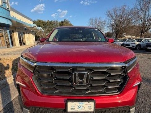 New 2025 Honda Pilot EX-L image 3