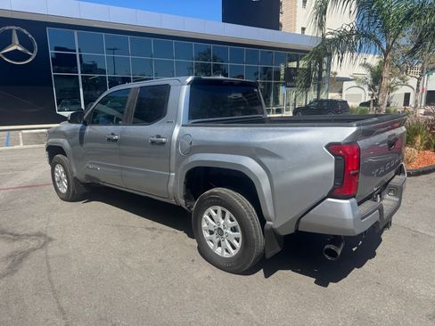 Used 2025 Toyota Tacoma SR5 RWD image 4