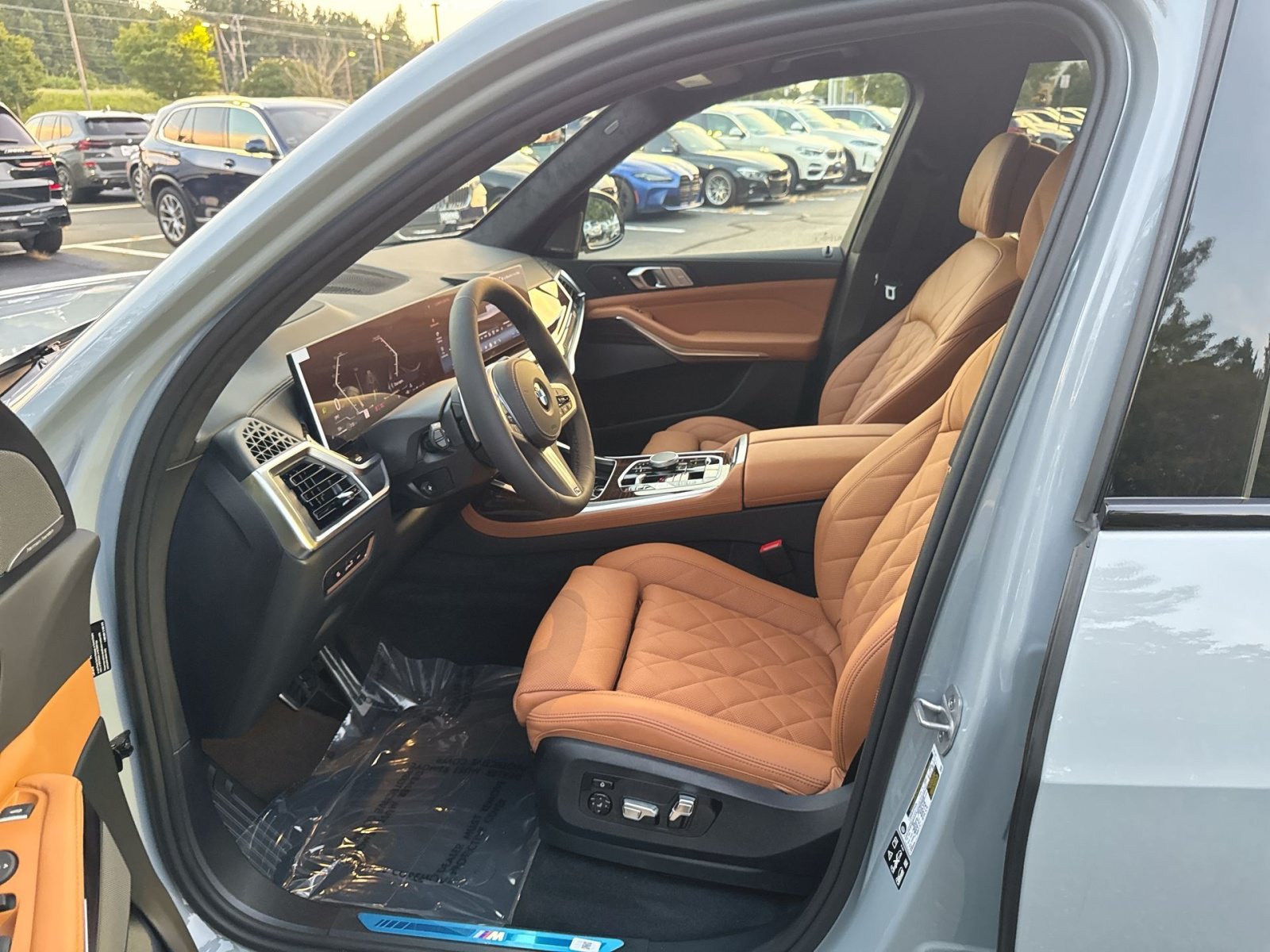 New 2027 BMW X7 xDrive40i w/ M Sport Package AWD/4WD image 7