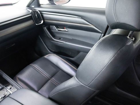 Used 2023 MAZDA CX-50 AWD 2.5 S w/ Premium Plus Pkg image 32