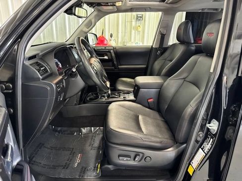 Used 2020 Toyota 4Runner TRD Off-Road Premium w/ Moonroof Package AWD/4WD image 38