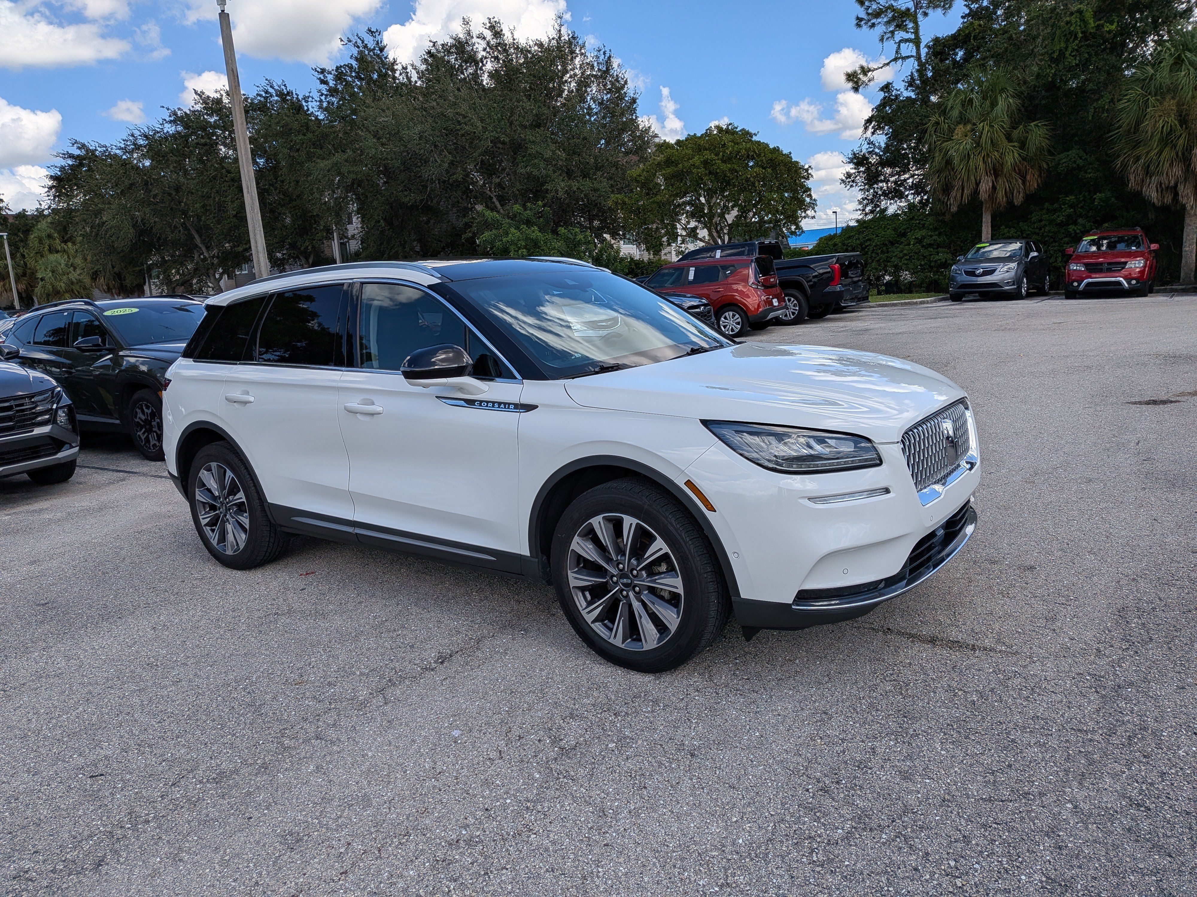 Used 2020 Lincoln Corsair Reserve w/ Equipment Group 201A AWD/4WD image 1