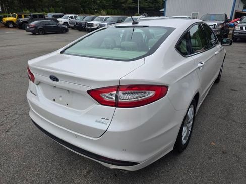 Used 2014 Ford Fusion SE FWD image 5
