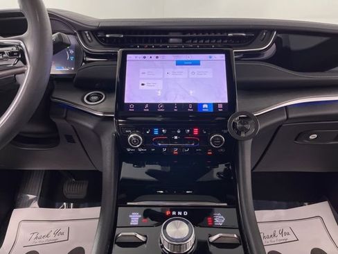 Used 2023 Jeep Grand Cherokee Overland image 25